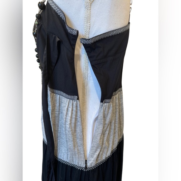 NWT Bai Amour Doublelayer Black, White, and Grey Sleeveless Dress. Medium - Picture 6 of 10